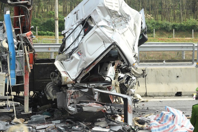 Khởi tố vụ tai nạn trên cao tốc khiến 6 người thương vong- Ảnh 1.