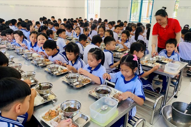 Chuyên gia chỉ rõ 4 ‘lỗ hổng’ lớn khiến dinh dưỡng học đường Việt Nam chưa thể bứt phá- Ảnh 2. Chuyên gia chỉ rõ 4 ‘lỗ hổng’ lớn khiến dinh dưỡng học đường Việt Nam chưa thể bứt phá- Ảnh 2.