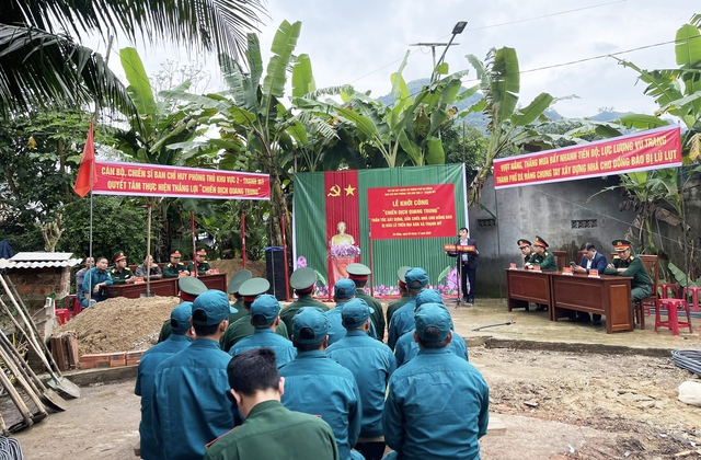 Đà Nẵng huy động 500 quân nhân sửa chữa và dựng mới 275 căn nhà trước Tết- Ảnh 2. Đà Nẵng huy động 500 quân nhân sửa chữa và dựng mới 275 căn nhà trước Tết- Ảnh 2.