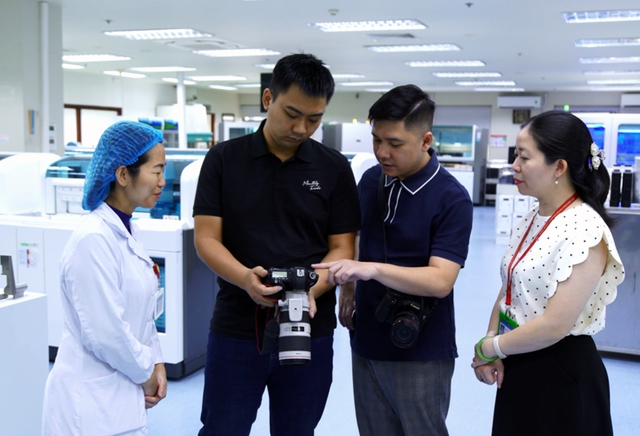 Đằng sau một đơn vị máu là cả cuộc chiến phòng, chống HIV của những con người thầm lặng- Ảnh 3. Đằng sau một đơn vị máu là cả cuộc chiến phòng, chống HIV của những con người thầm lặng- Ảnh 3.