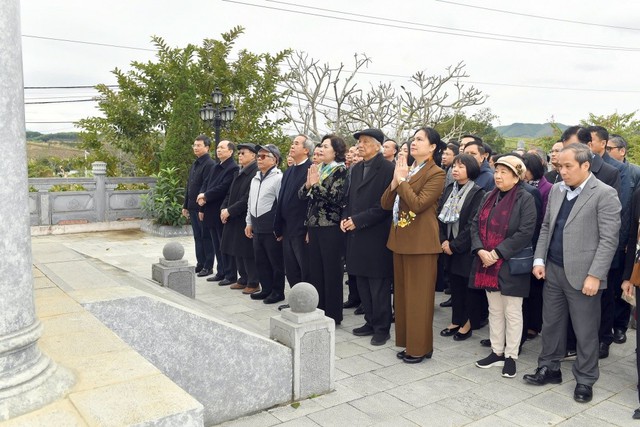 Ngành Ngân hàng phát động Tết trồng cây và chương trình chung tay xóa 1.000 căn nhà tạm, nhà dột nát- Ảnh 1.