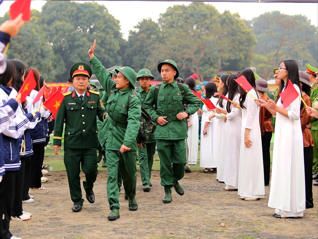 Tân binh Nghệ An hồ hởi lên đường nhập ngũ- Ảnh 6.