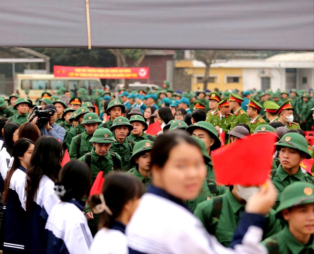 Tân binh Nghệ An hồ hởi lên đường nhập ngũ- Ảnh 5.