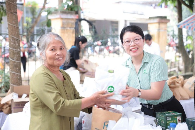 Dược phẩm Hoa Linh và Bệnh viện Đại học Y Hà Nội ký kết hợp tác chăm sóc sức khỏe cộng đồng- Ảnh 2.