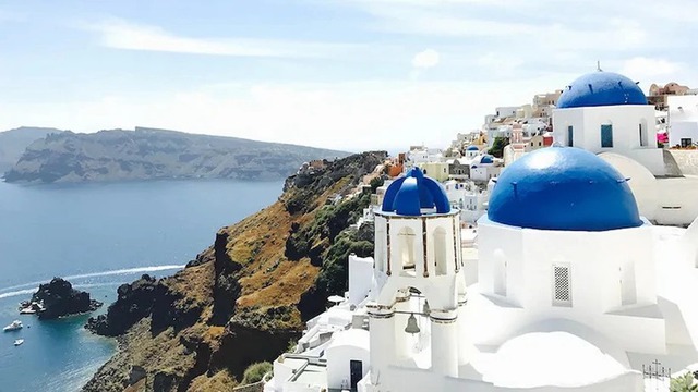 Đảo du lịch nổi tiếng Santorini ở Hy Lạp rung chuyển vì hơn 200 trận động đất- Ảnh 1.