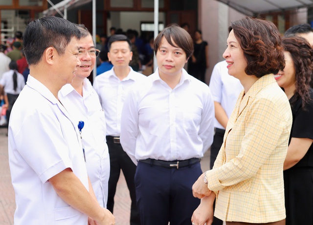 Thứ trưởng Nguyễn Thị Liên Hương: Lấy sức khỏe người dân làm trung tâm của mọi chính sách- Ảnh 7. Thứ trưởng Nguyễn Thị Liên Hương: Lấy sức khỏe người dân làm trung tâm của mọi chính sách- Ảnh 7.