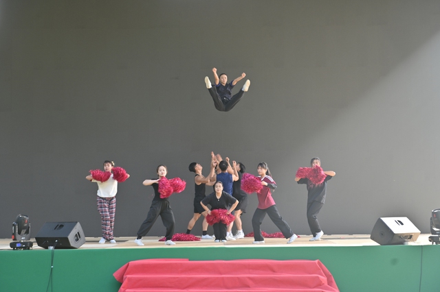 20 đội chơi khuấy động buổi tổng duyệt 'Ngày Dinh dưỡng Cộng đồng Việt Nam' lần 4- Ảnh 1. 20 đội chơi khuấy động buổi tổng duyệt 'Ngày Dinh dưỡng Cộng đồng Việt Nam' lần 4- Ảnh 1.