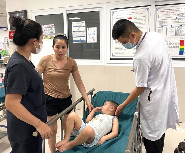Trải nghiệm trực đêm tại khoa cấp cứu- Ảnh 4. Trải nghiệm trực đêm tại khoa cấp cứu- Ảnh 4.