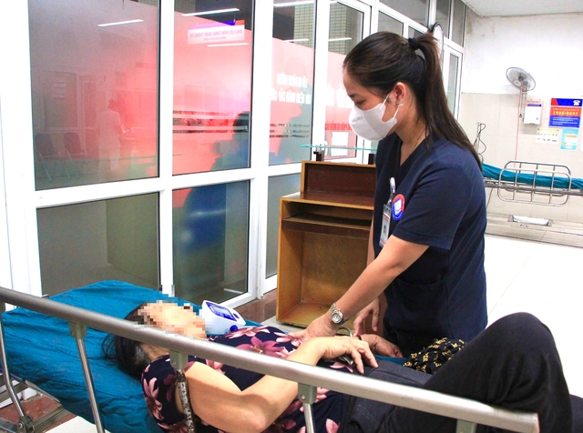 Trải nghiệm trực đêm tại khoa cấp cứu- Ảnh 10. Trải nghiệm trực đêm tại khoa cấp cứu- Ảnh 10.