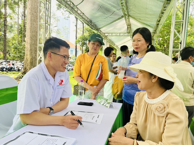 Còn nhiều người dân thiếu kiến thức đúng về thực hành dinh dưỡng và vận động khoa học- Ảnh 1. Còn nhiều người dân thiếu kiến thức đúng về thực hành dinh dưỡng và vận động khoa học- Ảnh 1.