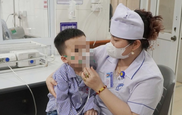 Điều dưỡng - người thầm lặng đồng hành cùng bệnh nhân- Ảnh 3. Điều dưỡng - người thầm lặng đồng hành cùng bệnh nhân- Ảnh 3.