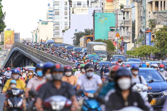 Quy chuẩn khí thải mới, ô tô nào bị cấm lưu hành ở Hà Nội và TP.HCM?- Ảnh 2. Quy chuẩn khí thải mới, ô tô nào bị cấm lưu hành ở Hà Nội và TP.HCM?- Ảnh 2.
