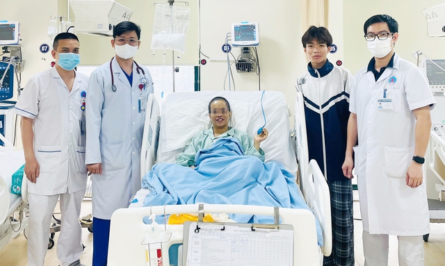 Thay huyết tương 4 lần cứu sống bệnh nhân ung thư vú bị suy gan cấp- Ảnh 4. Thay huyết tương 4 lần cứu sống bệnh nhân ung thư vú bị suy gan cấp- Ảnh 4.
