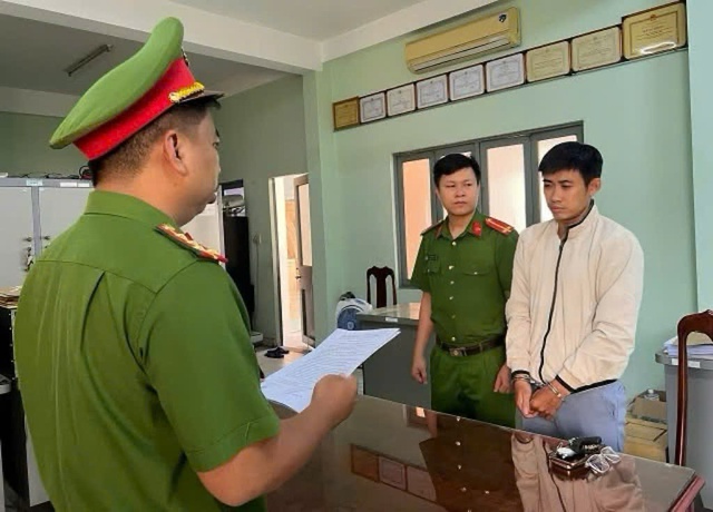 Tạm giam giám đốc trẻ lừa đảo hơn 2 tỷ- Ảnh 1. Tạm giam giám đốc trẻ lừa đảo hơn 2 tỷ- Ảnh 1.