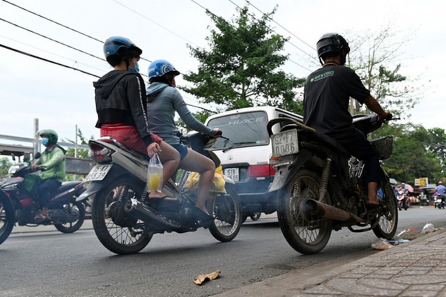 Vì sao phải xây dựng tiêu chuẩn khí thải riêng cho ô tô, xe máy ở Hà Nội và TPHCM?- Ảnh 2. Vì sao phải xây dựng tiêu chuẩn khí thải riêng cho ô tô, xe máy ở Hà Nội và TPHCM?- Ảnh 2.