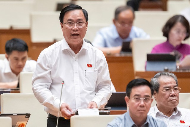 ĐBQH đề xuất loạt chế độ, chính sách với người hoạt động không chuyên trách dôi dư sau sắp xếp- Ảnh 3. ĐBQH đề xuất loạt chế độ, chính sách với người hoạt động không chuyên trách dôi dư sau sắp xếp- Ảnh 3.