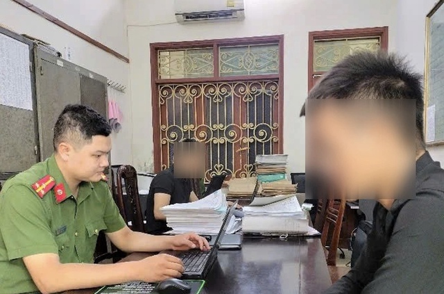 Nam thanh niên bị lừa sang Myanmar, ép tham gia tổ chức lừa đảo quốc tế- Ảnh 1. Nam thanh niên bị lừa sang Myanmar, ép tham gia tổ chức lừa đảo quốc tế- Ảnh 1.