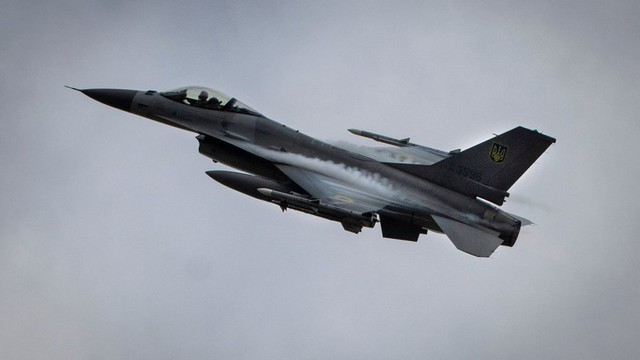 Thêm một F-16 của Ukraine bị bắn hạ trong trận không chiến với Nga- Ảnh 1.