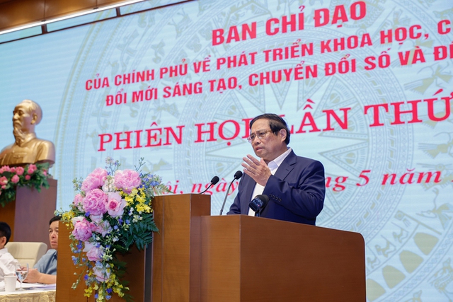 Thủ tướng: Đẩy mạnh thể chế số, hạ tầng số và nhân lực số để đưa đất nước phát triển- Ảnh 2.