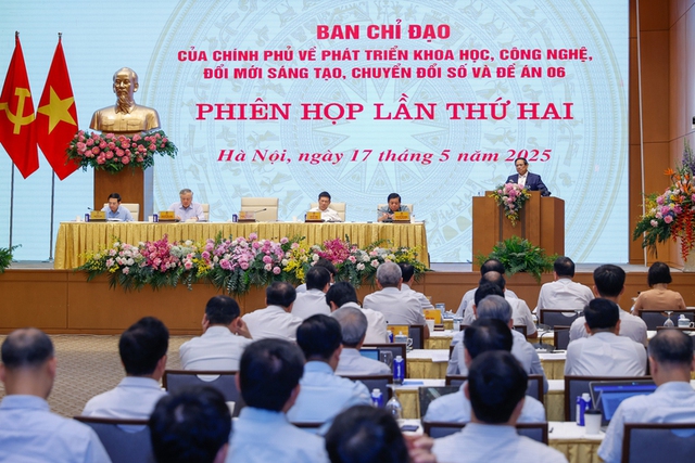 Thủ tướng: Đẩy mạnh thể chế số, hạ tầng số và nhân lực số để đưa đất nước phát triển- Ảnh 1.