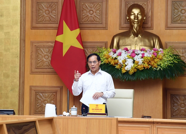 Phó Thủ tướng: Phải kiểm tra ngay khi người dân phản ánh có tình trạng sản xuất, buôn bán hàng giả- Ảnh 2. Phó Thủ tướng: Phải kiểm tra ngay khi người dân phản ánh có tình trạng sản xuất, buôn bán hàng giả- Ảnh 2.