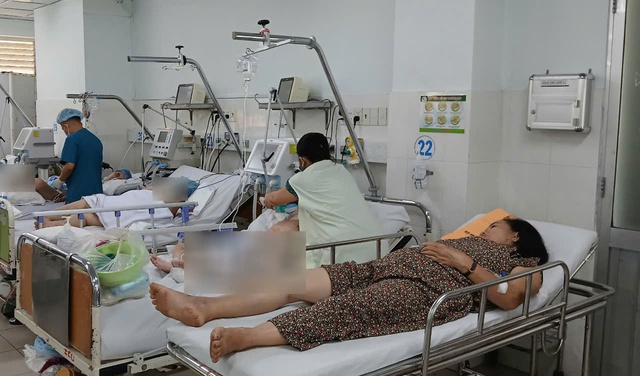 Chuyện bác sĩ túc trực ở nơi sự sống mong manh nhất- Ảnh 1. Chuyện bác sĩ túc trực ở nơi sự sống mong manh nhất- Ảnh 1.
