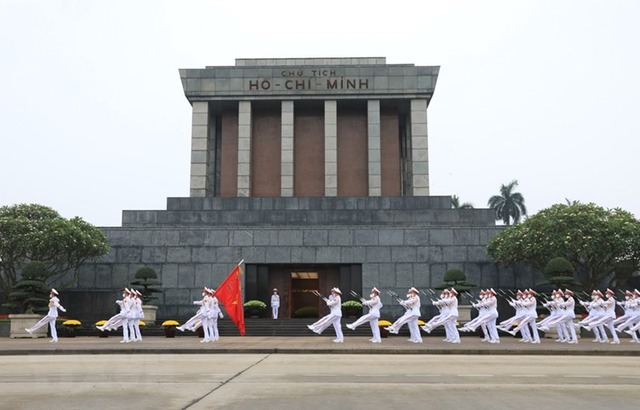 Thi hành Pháp lệnh Quản lý, bảo vệ Khu di tích Lăng Chủ tịch Hồ Chí Minh- Ảnh 1. Thi hành Pháp lệnh Quản lý, bảo vệ Khu di tích Lăng Chủ tịch Hồ Chí Minh- Ảnh 1.