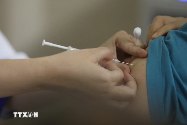 Quốc gia châu Âu đầu tiên triển khai mũi tiêm điều trị 15 loại ung thư- Ảnh 1. Quốc gia châu Âu đầu tiên triển khai mũi tiêm điều trị 15 loại ung thư- Ảnh 1.