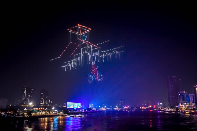 Vì sao drone bị mất kiểm soát khi trình diễn?- Ảnh 2. Vì sao drone bị mất kiểm soát khi trình diễn?- Ảnh 2.