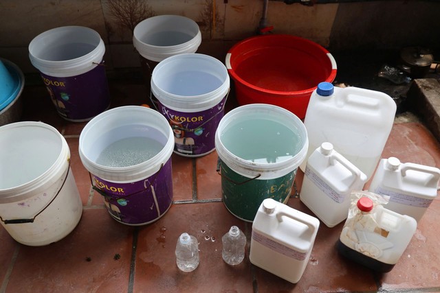 Khởi tố chủ cơ sở sản xuất mỹ phẩm giả đã bán hơn 100.000 đơn hàng trên Shopee, TikTok- Ảnh 2. Khởi tố chủ cơ sở sản xuất mỹ phẩm giả đã bán hơn 100.000 đơn hàng trên Shopee, TikTok- Ảnh 2.