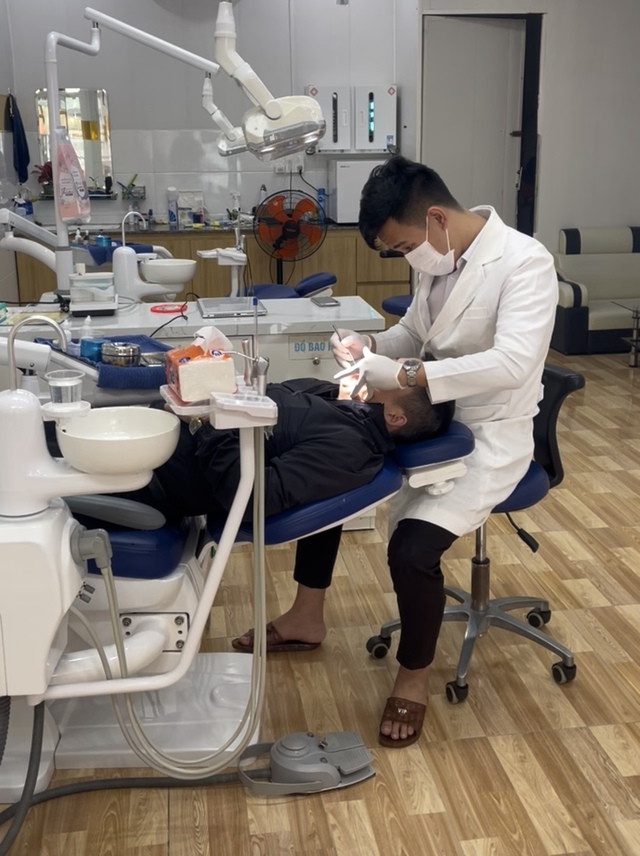 Quảng Bình: Nhiều cơ sở nha khoa ngang nhiên hoạt động trái quy định- Ảnh 3. Quảng Bình: Nhiều cơ sở nha khoa ngang nhiên hoạt động trái quy định- Ảnh 3.