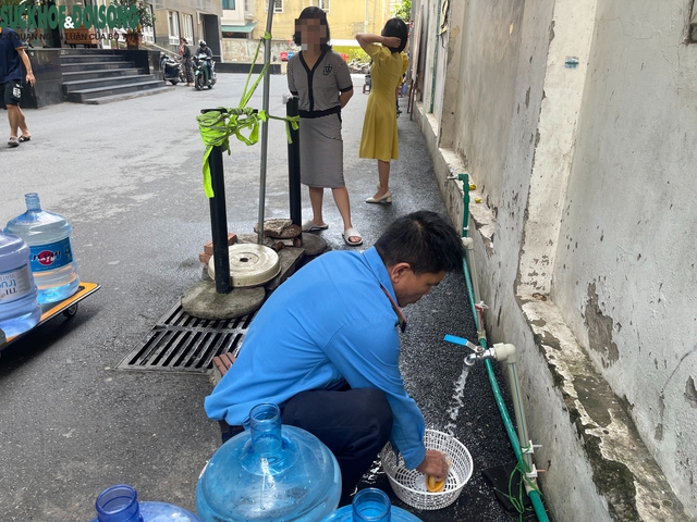 Hà Nội: Cư dân bất an về nước sinh hoạt tại chung cư SDU- Ảnh 3. Hà Nội: Cư dân bất an về nước sinh hoạt tại chung cư SDU- Ảnh 3.