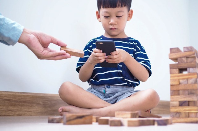 Yếu tố nguy cơ khiến trẻ mắc rối loạn tăng động giảm chú ý- Ảnh 2. Yếu tố nguy cơ khiến trẻ mắc rối loạn tăng động giảm chú ý- Ảnh 2.