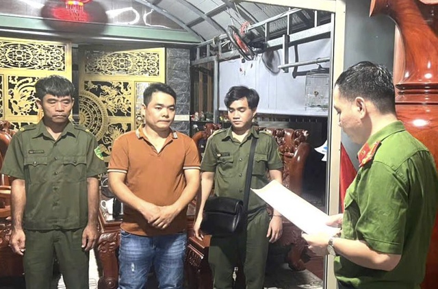 Đồng Nai: Tạm giữ Chủ tịch phường cùng 5 đối tượng về hành vi môi giới hối lộ, nhận hối lộ- Ảnh 1. Đồng Nai: Tạm giữ Chủ tịch phường cùng 5 đối tượng về hành vi môi giới hối lộ, nhận hối lộ- Ảnh 1.