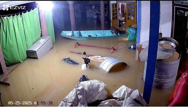 Nguyên nhân Hà Tĩnh xuất hiện mưa lớn kỷ lục trong tháng 5- Ảnh 2. Nguyên nhân Hà Tĩnh xuất hiện mưa lớn kỷ lục trong tháng 5- Ảnh 2.