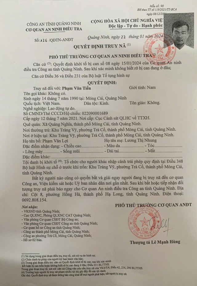Bắt giữ đối tượng bị truy nã khi đang ở quán cà phê- Ảnh 2.
