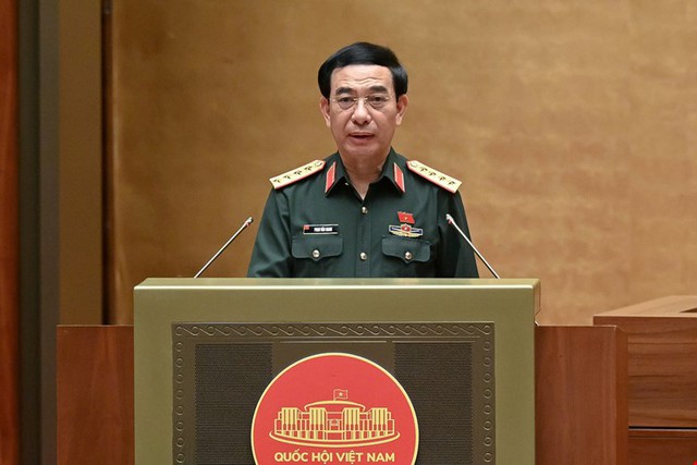 Phòng, chống dịch COVID-19 bộc lộ nhiều bất cập trong thực hiện pháp luật về tình trạng khẩn cấp- Ảnh 2. Phòng, chống dịch COVID-19 bộc lộ nhiều bất cập trong thực hiện pháp luật về tình trạng khẩn cấp- Ảnh 2.