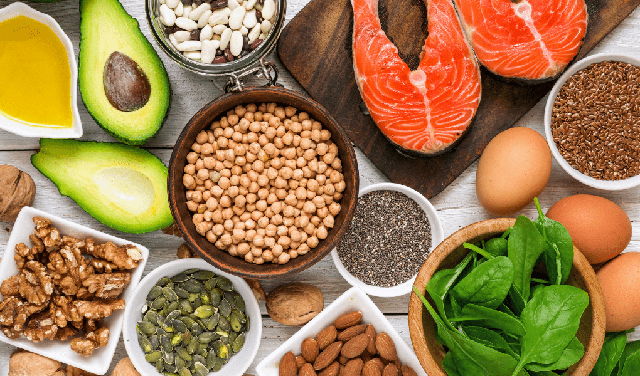 Chế độ ăn giàu omega-3 bảo vệ sức khỏe trái tim như thế nào?- Ảnh 1.