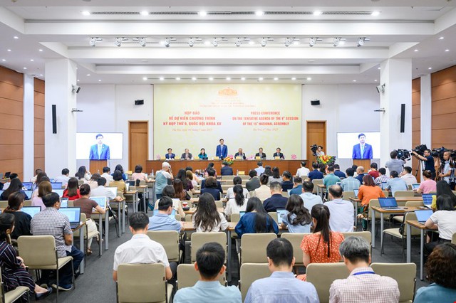 Dự kiến rút ngắn 3 tháng nhiệm kỳ Quốc hội khóa XV, HĐND nhiệm kỳ 2021-2026- Ảnh 1. Dự kiến rút ngắn 3 tháng nhiệm kỳ Quốc hội khóa XV, HĐND nhiệm kỳ 2021-2026- Ảnh 1.