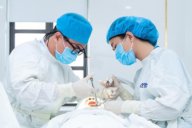 Nhiễm trùng Implant nguyên nhân do đâu? Dấu hiệu và cách khắc phục- Ảnh 3. Nhiễm trùng Implant nguyên nhân do đâu? Dấu hiệu và cách khắc phục- Ảnh 3.