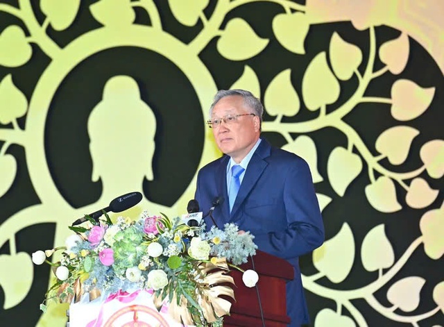 Phó Thủ tướng: Đại lễ Vesak 2025 khơi dậy năng lượng thiện lành trong mỗi con người- Ảnh 1. Phó Thủ tướng: Đại lễ Vesak 2025 khơi dậy năng lượng thiện lành trong mỗi con người- Ảnh 1.