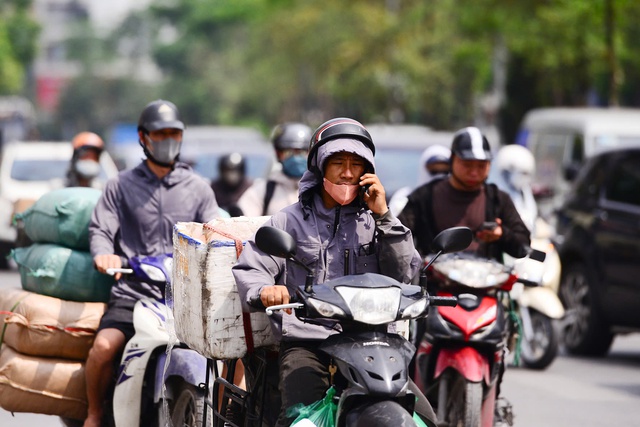 Những khu vực nắng nóng chạm ngưỡng 40 độ hôm nay- Ảnh 2. Những khu vực nắng nóng chạm ngưỡng 40 độ hôm nay- Ảnh 2.