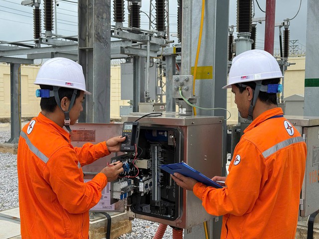 EVN tăng giá điện thêm 4,8% từ ngày mai (10/5)- Ảnh 1. EVN tăng giá điện thêm 4,8% từ ngày mai (10/5)- Ảnh 1.