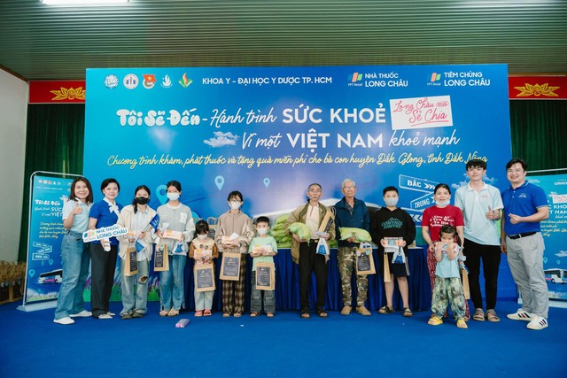 Long Châu sẻ chia – Hành trình sức khoẻ, vì một Việt Nam khỏe mạnh- Ảnh 1. Long Châu sẻ chia – Hành trình sức khoẻ, vì một Việt Nam khỏe mạnh- Ảnh 1.
