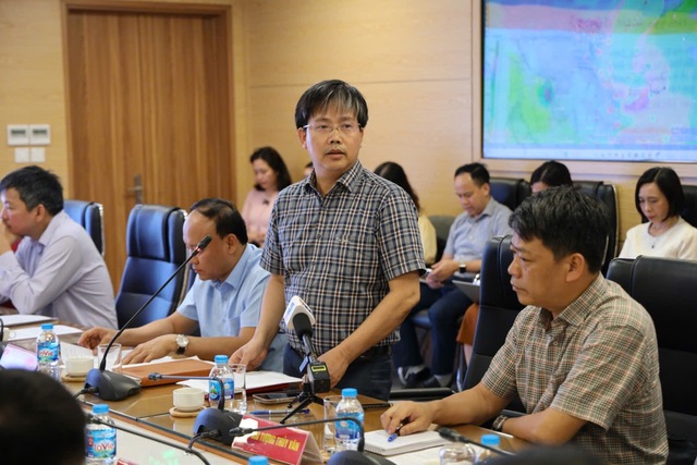 Chuyên gia chỉ rõ điểm bất thường của cơn bão số 1 đang hoành hành trên Biển Đông- Ảnh 4.