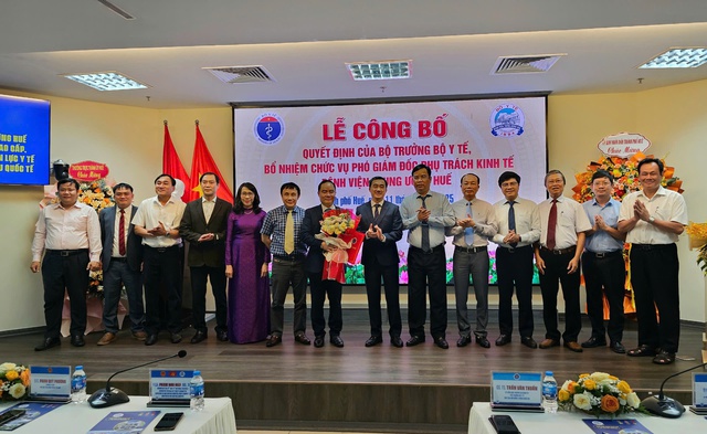 Bổ nhiệm Phó Giám đốc Bệnh viện Trung ương Huế- Ảnh 3. Bổ nhiệm Phó Giám đốc Bệnh viện Trung ương Huế- Ảnh 3.