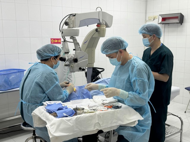 Mờ mắt đột ngột - Coi chừng tắc tĩnh mạch võng mạc!- Ảnh 1. Mờ mắt đột ngột - Coi chừng tắc tĩnh mạch võng mạc!- Ảnh 1.