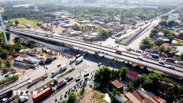 Lập tổ điều tra sự cố sập đổ cần cẩu công trình xây dựng nút giao thông Mỹ Thủy- Ảnh 1. Lập tổ điều tra sự cố sập đổ cần cẩu công trình xây dựng nút giao thông Mỹ Thủy- Ảnh 1.