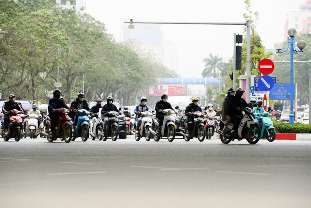 Miền Bắc giảm nhiệt, miền Trung nắng nóng gay gắt- Ảnh 2. Miền Bắc giảm nhiệt, miền Trung nắng nóng gay gắt- Ảnh 2.