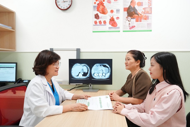 Bác sĩ chuyên khoa tư vấn: 8 nhóm xét nghiệm nên làm khi bước sang tuổi 60- Ảnh 2.